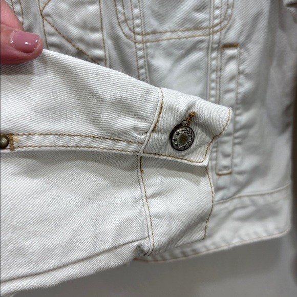 Free People Off-White Petite Classic Preppy Button Down Jean Jacket Size Small - Picture 5 of 6